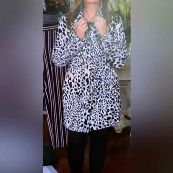 GRAVER Susan Graver Printed LK Fusion Topper with Belt Brand New Never Worn - Picture 4 of 9